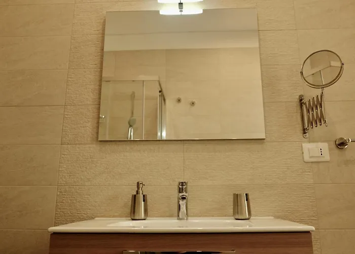 לינה וארוחת בוקר Don Save מרינה די סקבוניאה